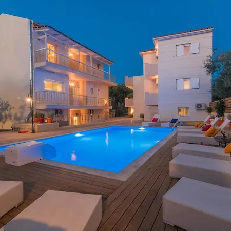 Asante Group Homes Διαμέρισμα *