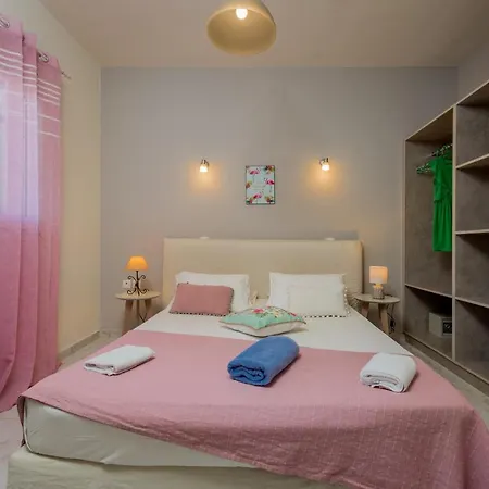 Asante Group Homes Διαμέρισμα *