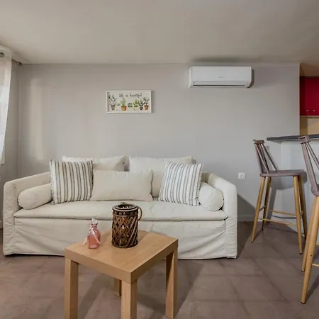 Διαμέρισμα Asante Group Homes Τσιλιβί