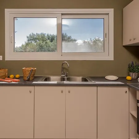 Διαμέρισμα Asante Group Homes *