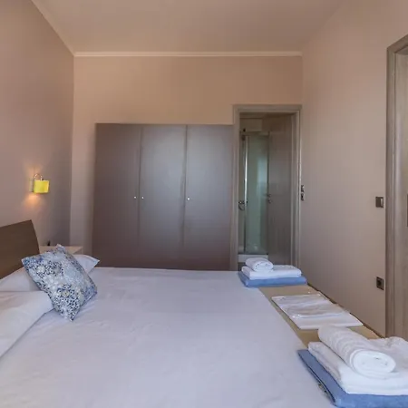 Asante Group Homes * Τσιλιβί