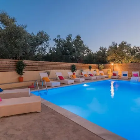 Διαμέρισμα Asante Group Homes