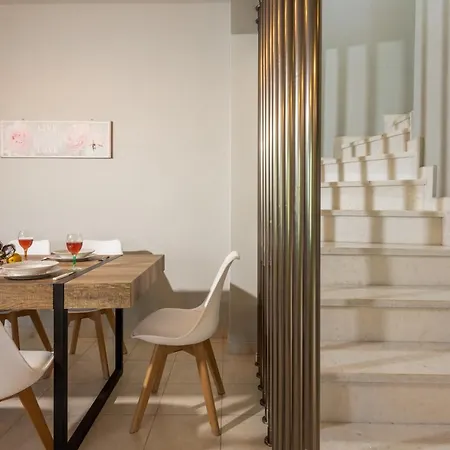 Apartment Asante Group Homes